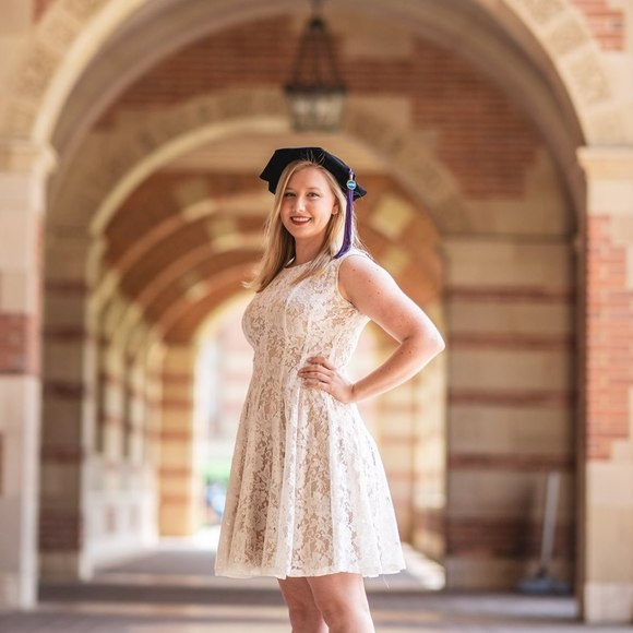 Meet your Posher, Taryn - Picture 1 of 1